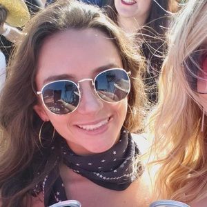 Meet your Posher, Grace